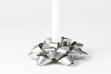 Load image into Gallery viewer, Julia Harrison Bow Candleholder