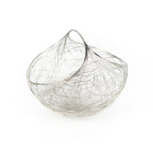 Load image into Gallery viewer, Cindy Luna 5&quot; Wire Basket with Handle
